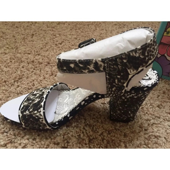 Poetic licence new in box Sandals bay breeze 6.5 camo - Picture 6 of 7